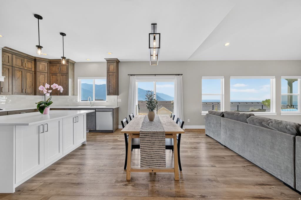 Photo of 435 E 3850 N, North Ogden, UT 84414 (MLS # 2177400)