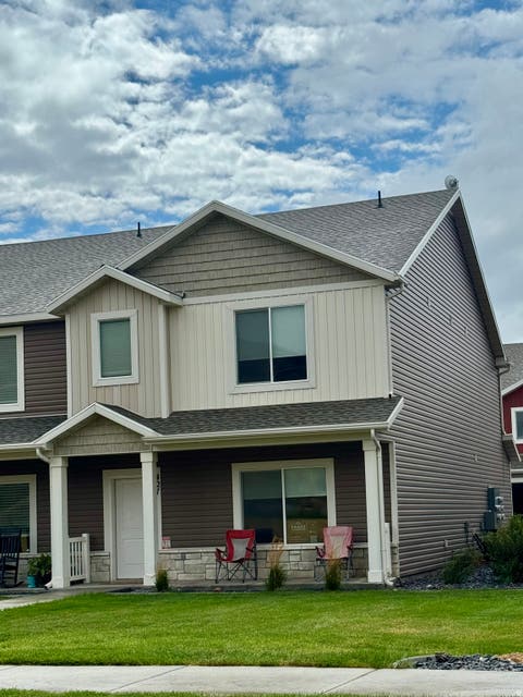 Townhouse For Sale - 427 S 1580<br/> Hyrum, UT 84319