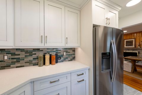Tiny photo for 2467 E EMERSON AVE, Salt Lake City, UT 84108 (MLS # 2154511)