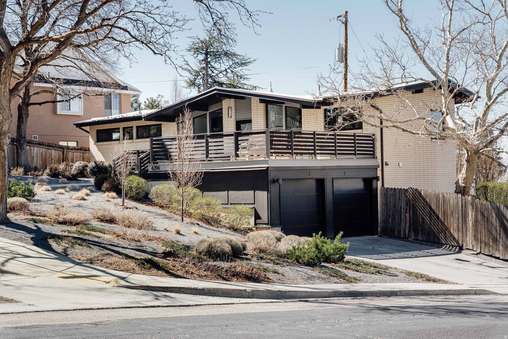 Photo of 4296 MULHOLLAND ST, Salt Lake City, UT 84124 (MLS # 2147847)