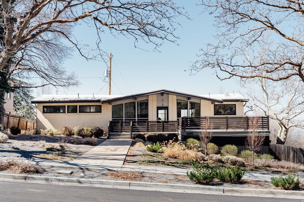 Photo of 4296 MULHOLLAND ST, Salt Lake City, UT 84124 (MLS # 2147847)