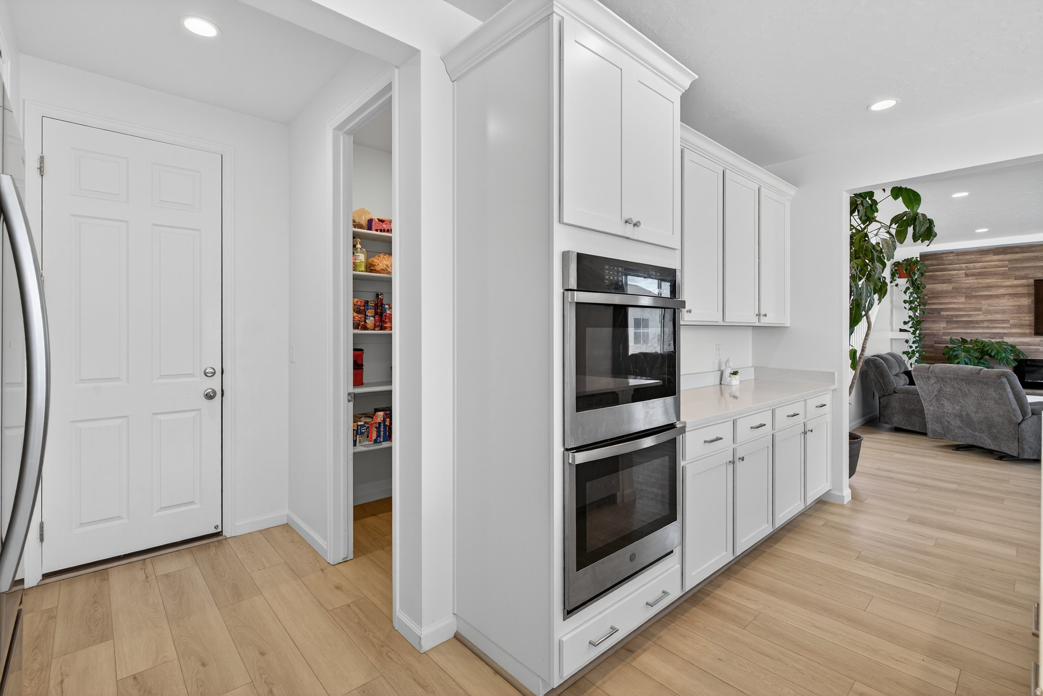 PONY EXPRESS ESTATES - Residential