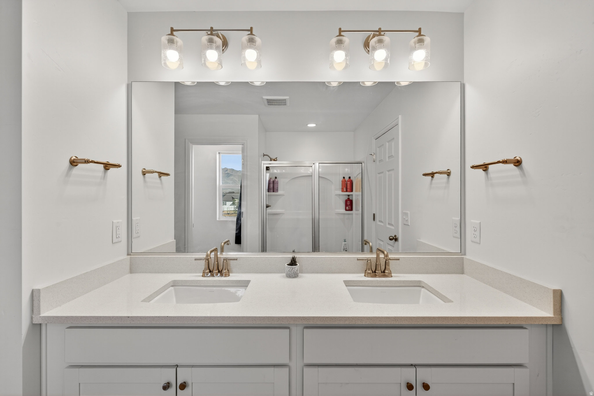 PONY EXPRESS ESTATES - Residential