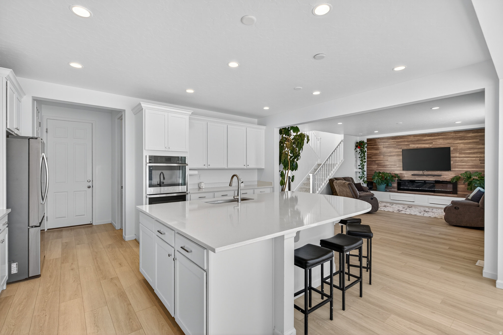 PONY EXPRESS ESTATES - Residential