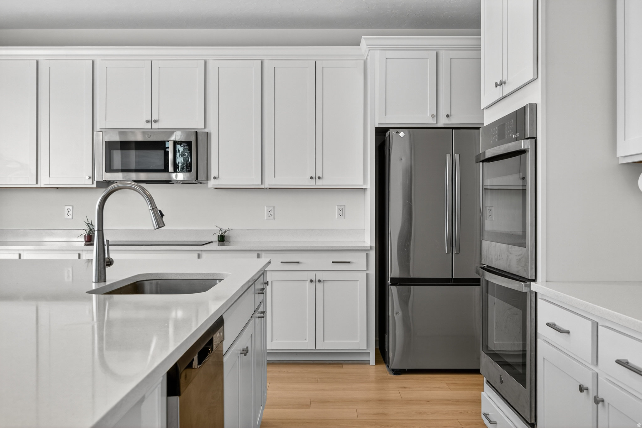 PONY EXPRESS ESTATES - Residential