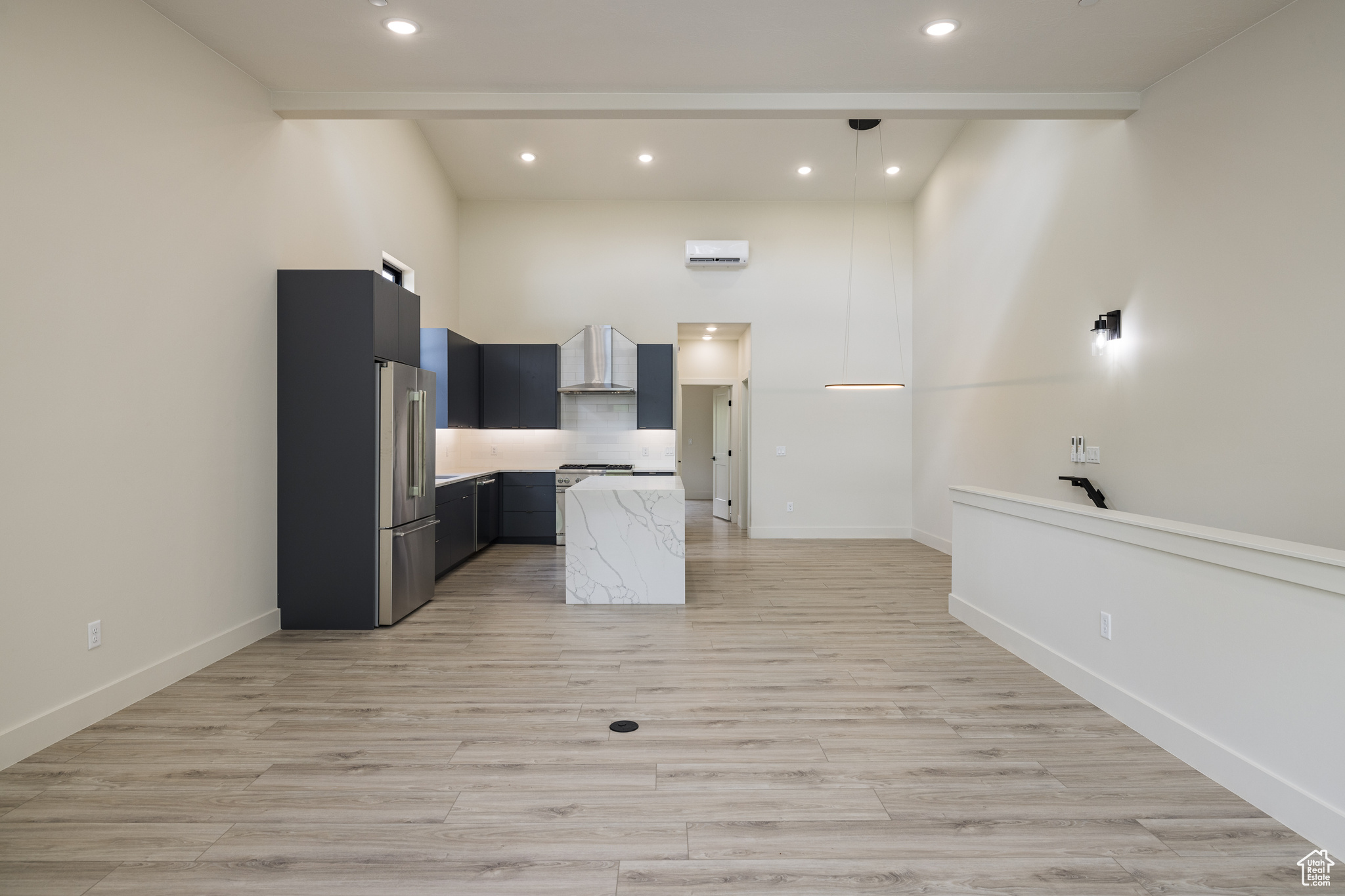 COTTONWOOD CONDOS - Residential