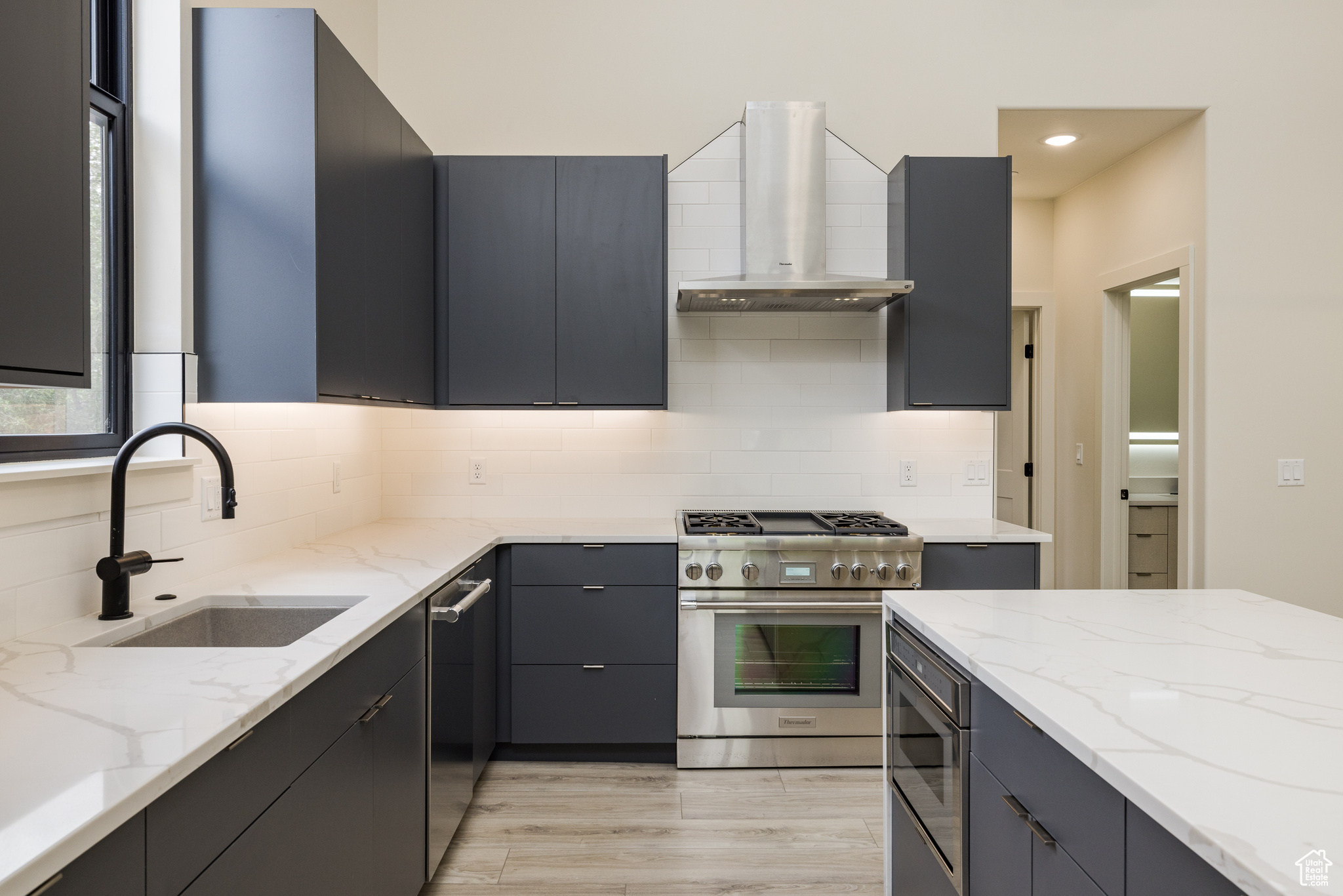COTTONWOOD CONDOS - Residential
