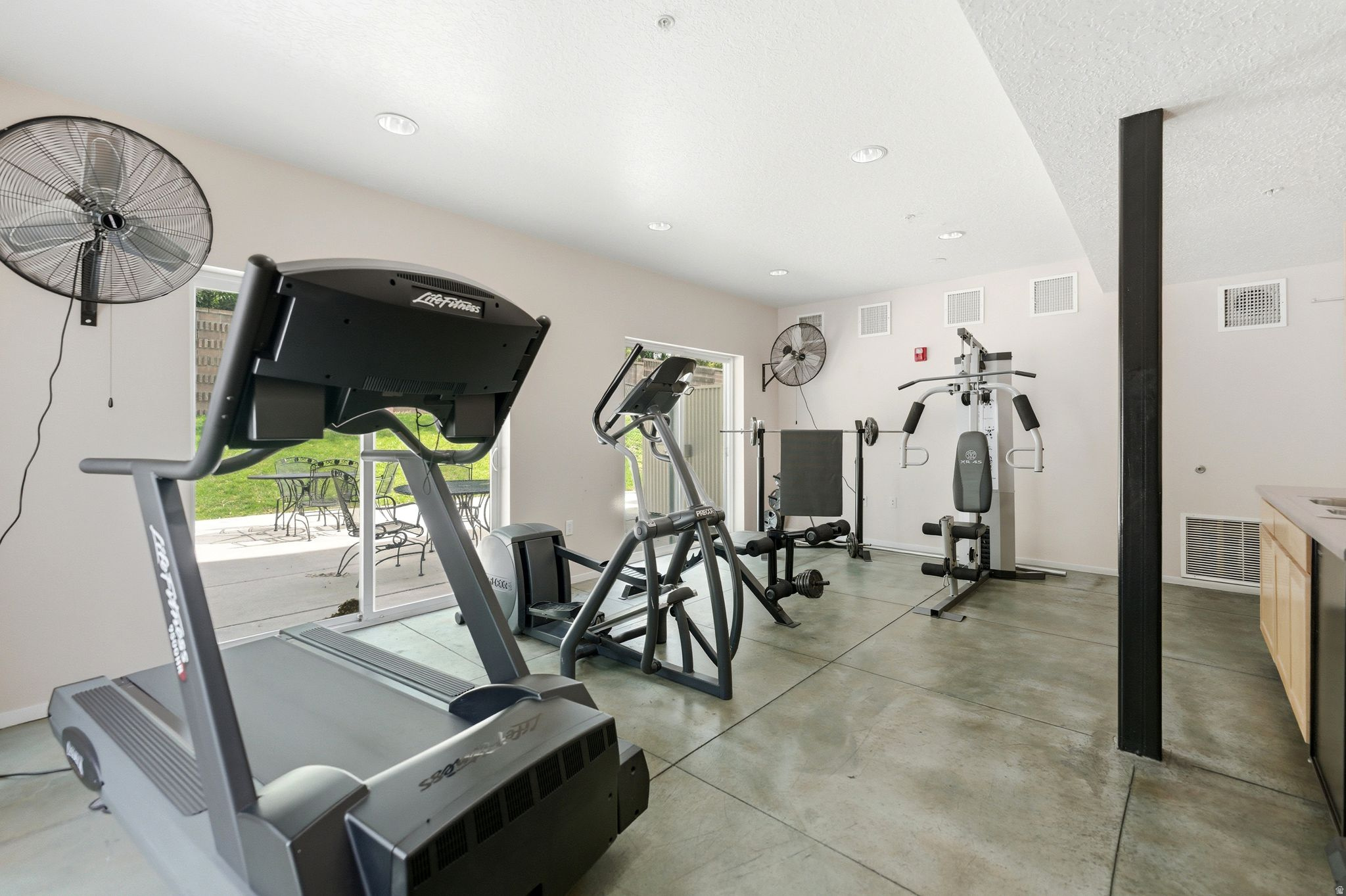 HIGHLAND CONDOMINUMS - Residential