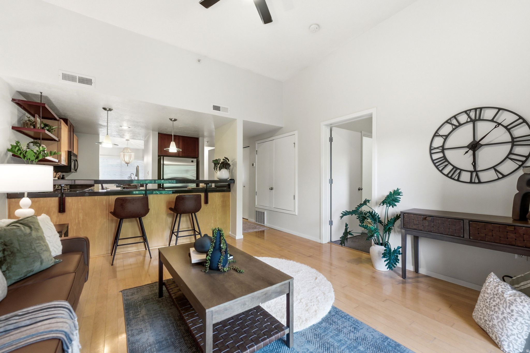 HIGHLAND CONDOMINUMS - Residential