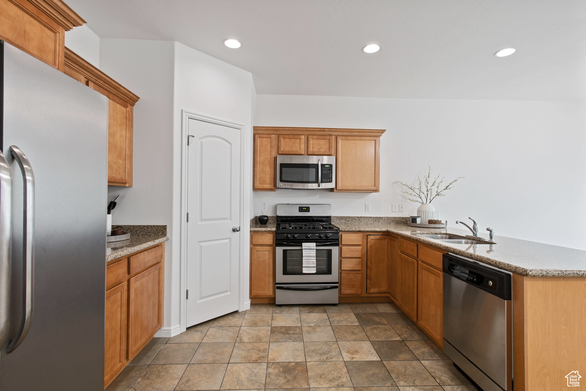 972 W Village Bend Ln, Midvale, Utah image 5