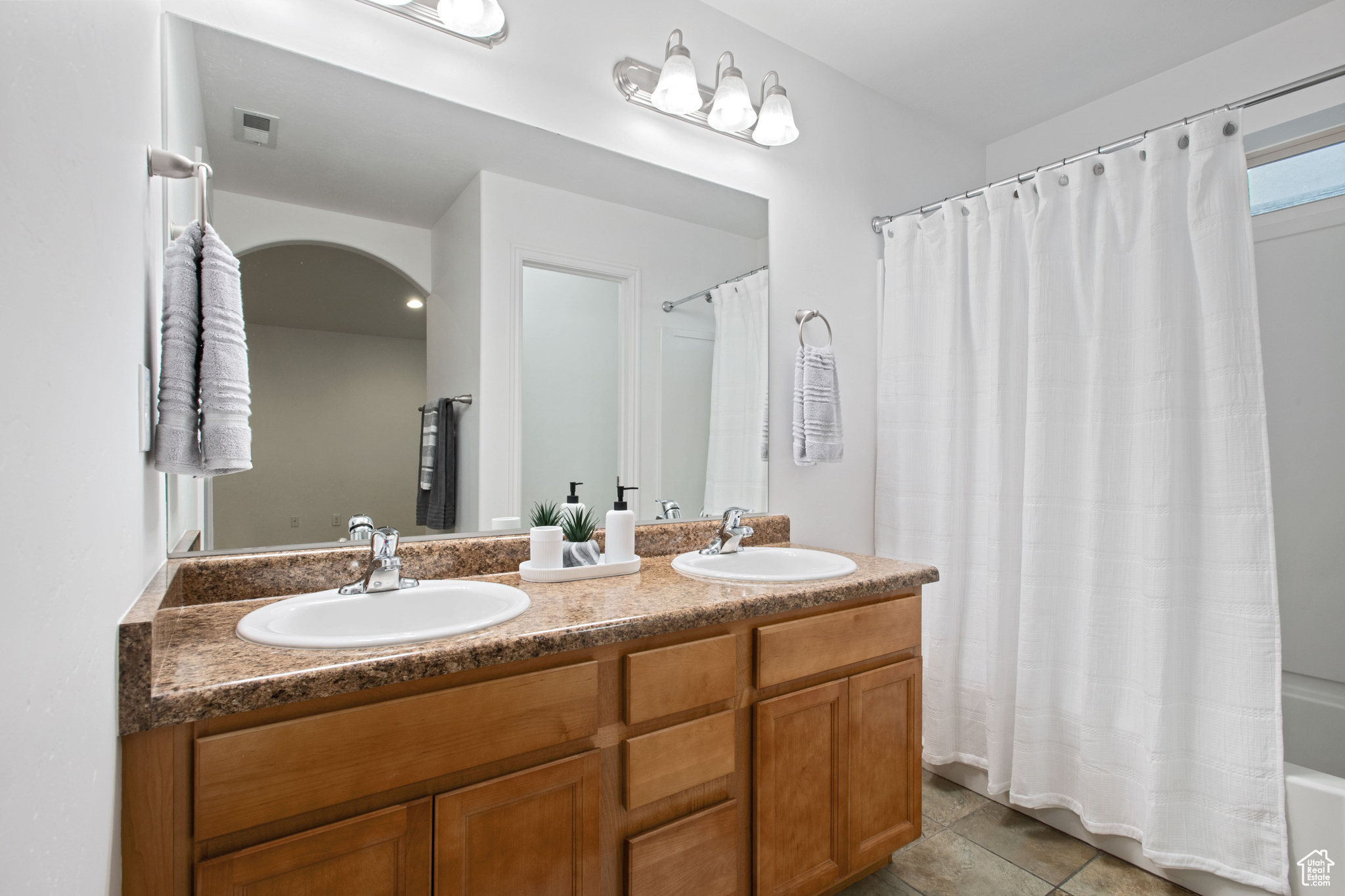 972 W Village Bend Ln, Midvale, Utah image 14