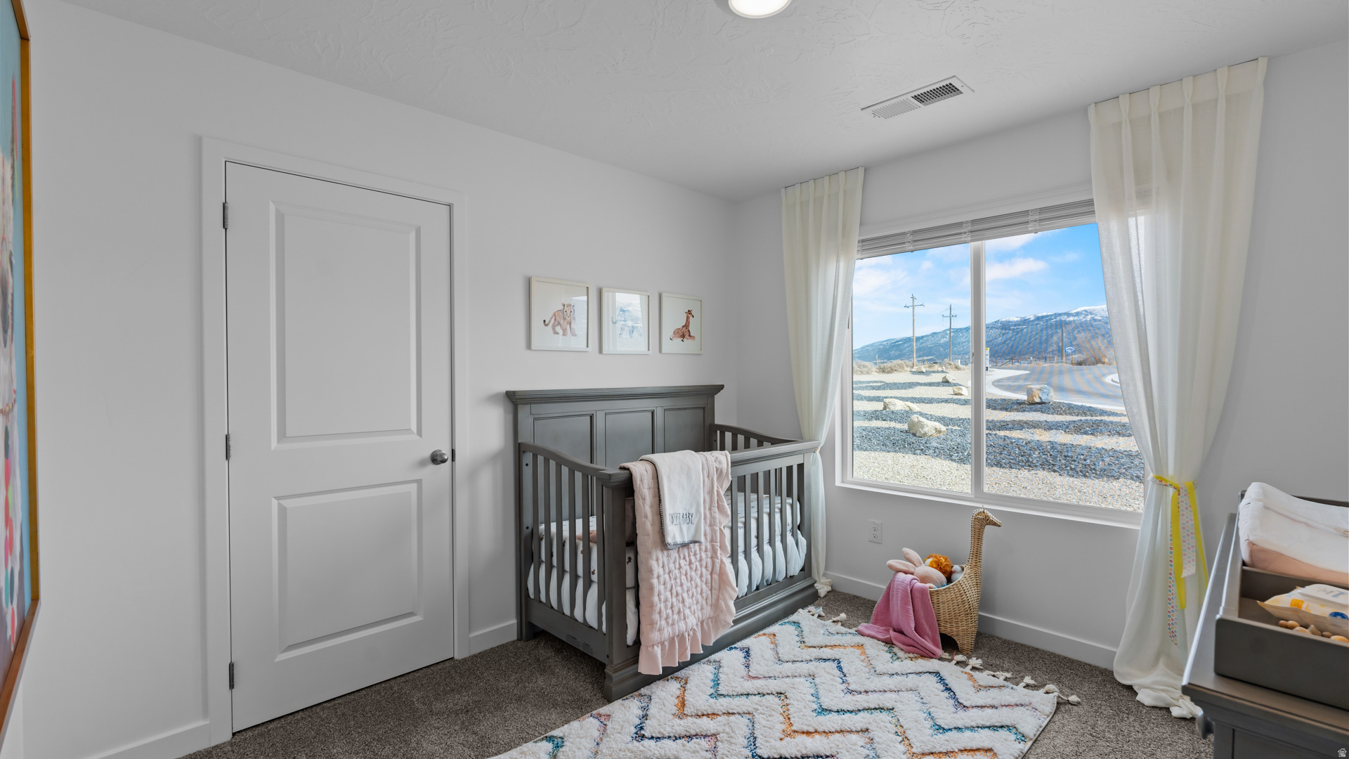 POINTE WEST - Residential Income