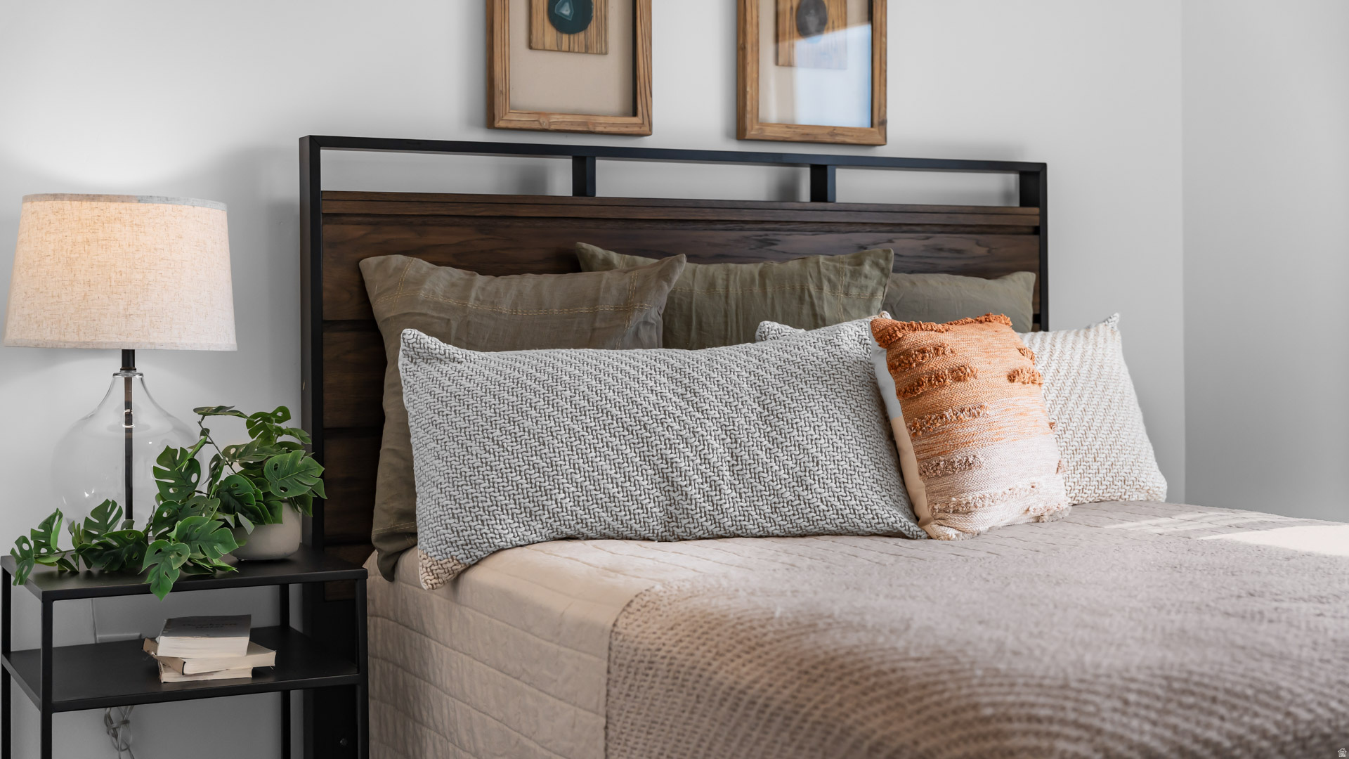 POINTE WEST - Residential Income