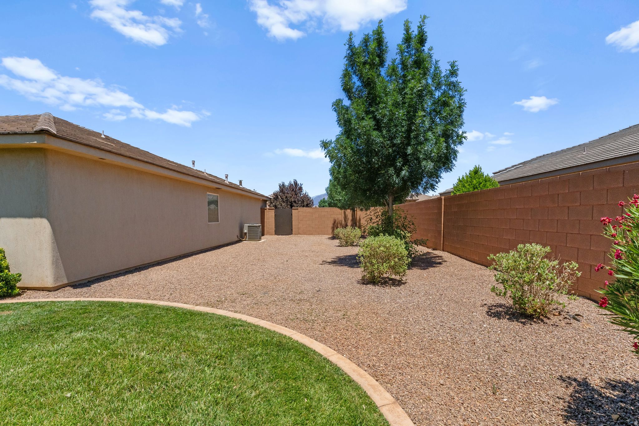 SUGAR PLUM IN THE FIELDS PH 3 - Residential