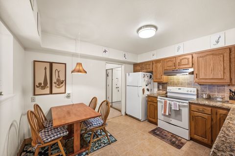 Tiny photo for 2263 E TARA LN #4, Holladay, UT 84117 (MLS # 2143103)