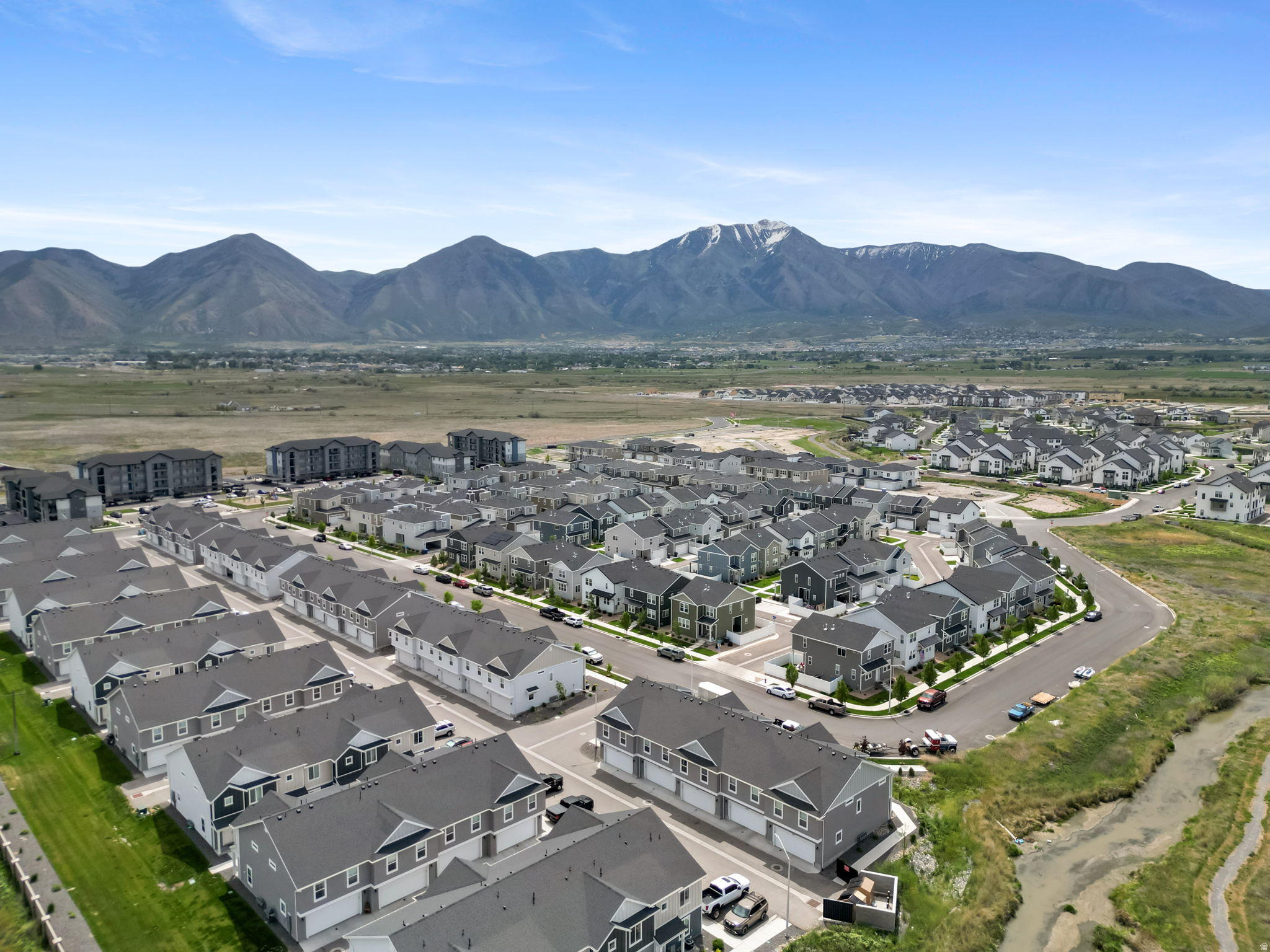 ARROWHEAD PARK - Residential