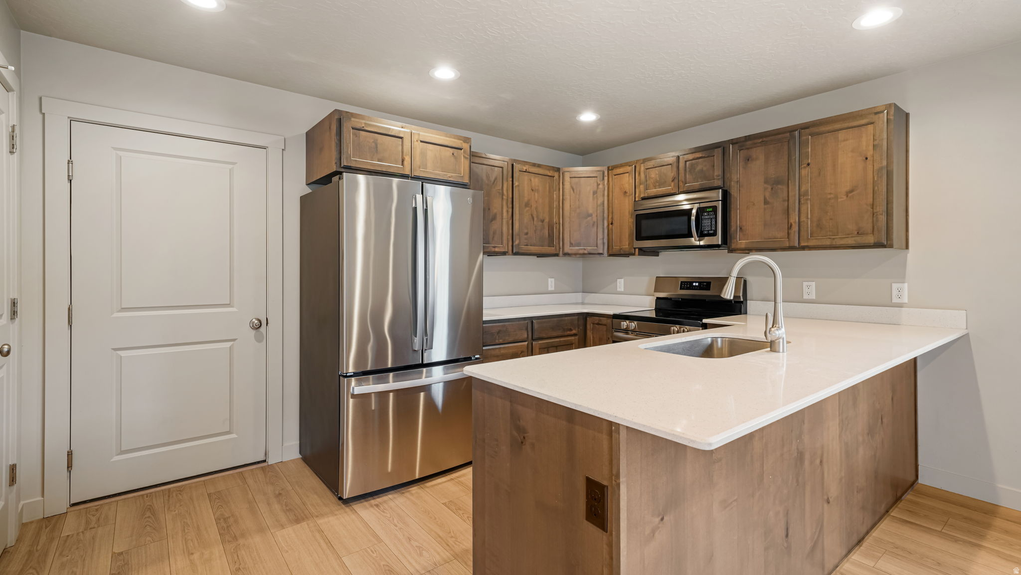 ARROWHEAD PARK - Residential