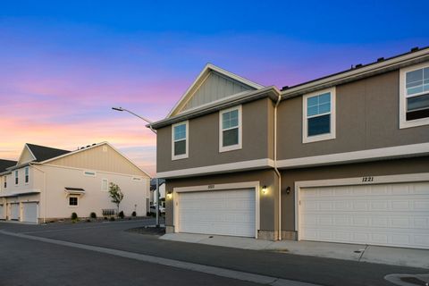 Tiny photo for 1223 E 1775 N, Payson, UT 84651 (MLS # 2158623)