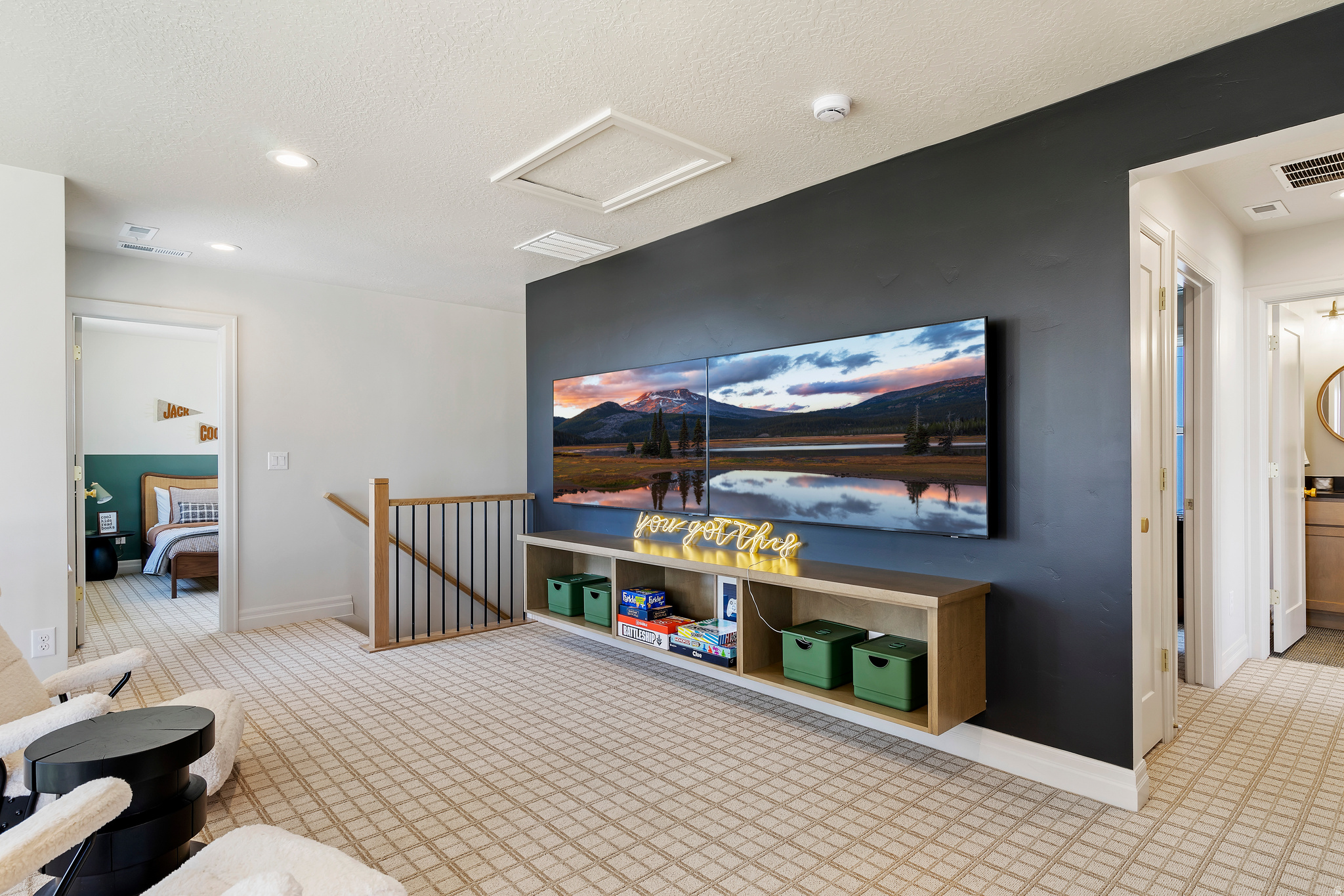 DAYBREAK - Residential