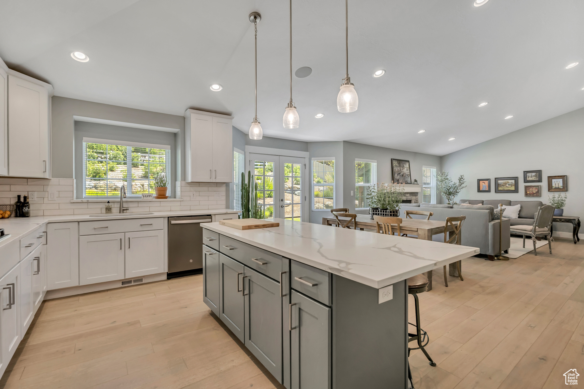 BRENTWOOD ESTATES - Residential