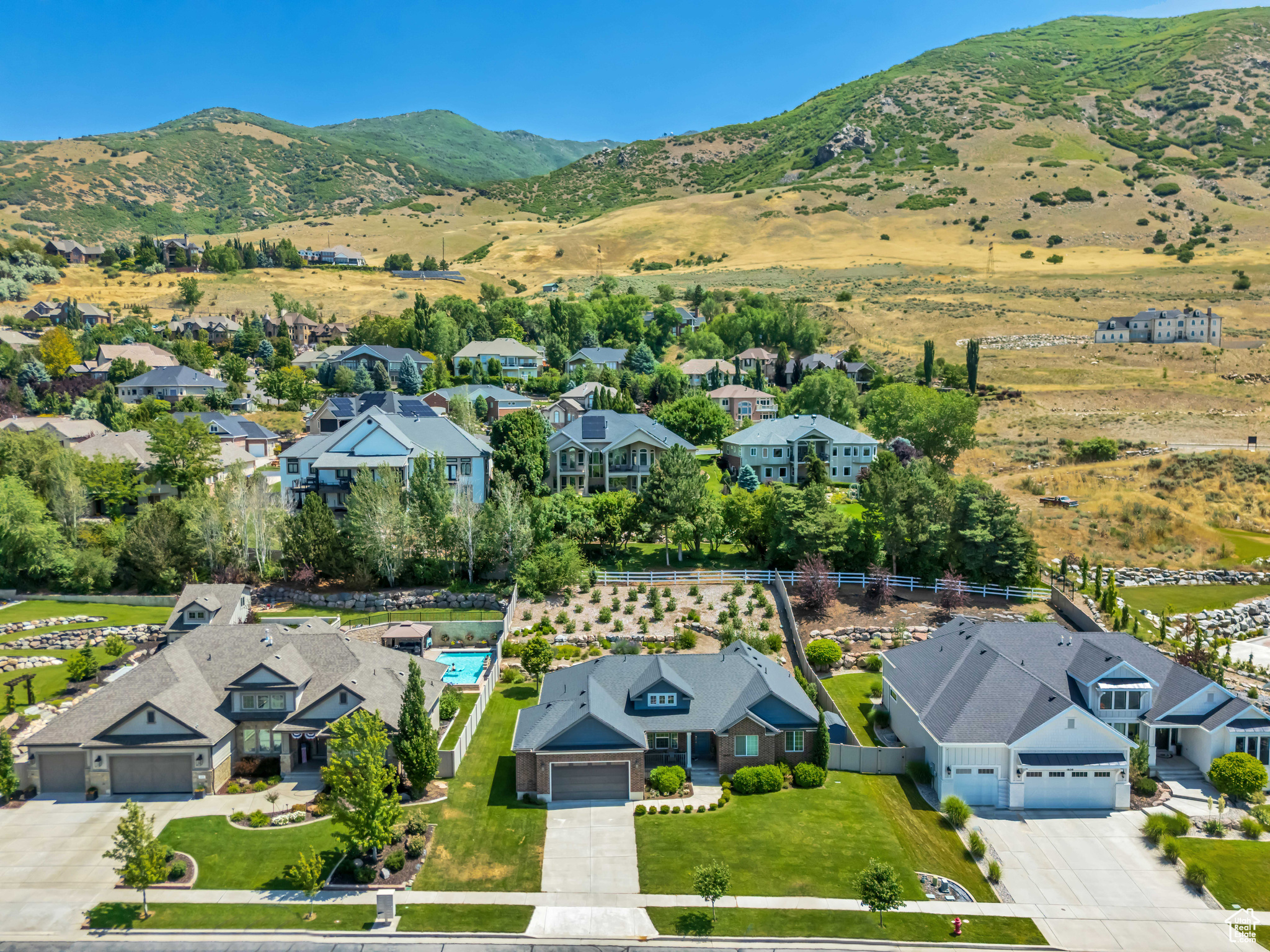BRENTWOOD ESTATES - Residential