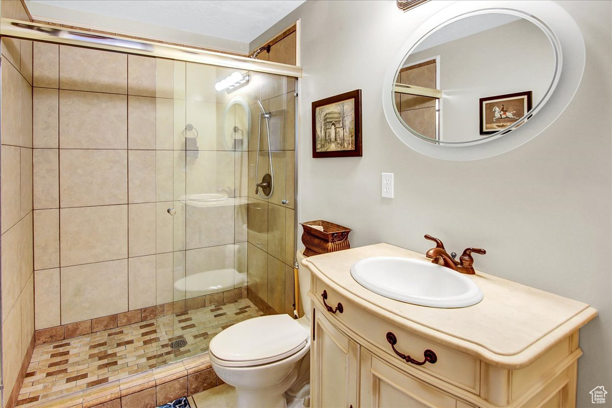 North Ogden, Utah 84404, United States, 5 Bedrooms Bedrooms, ,3 BathroomsBathrooms,Residential,Pending,7889