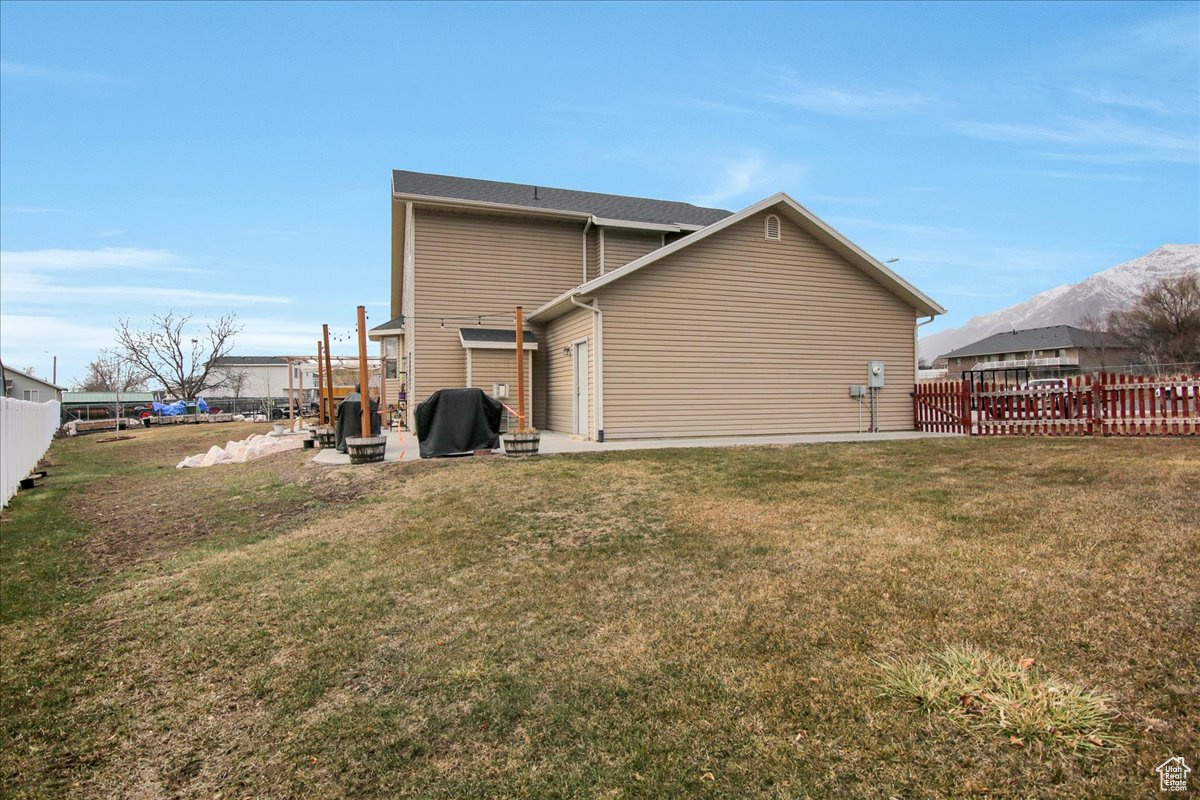 North Ogden, Utah 84404, United States, 5 Bedrooms Bedrooms, ,3 BathroomsBathrooms,Residential,Pending,7889