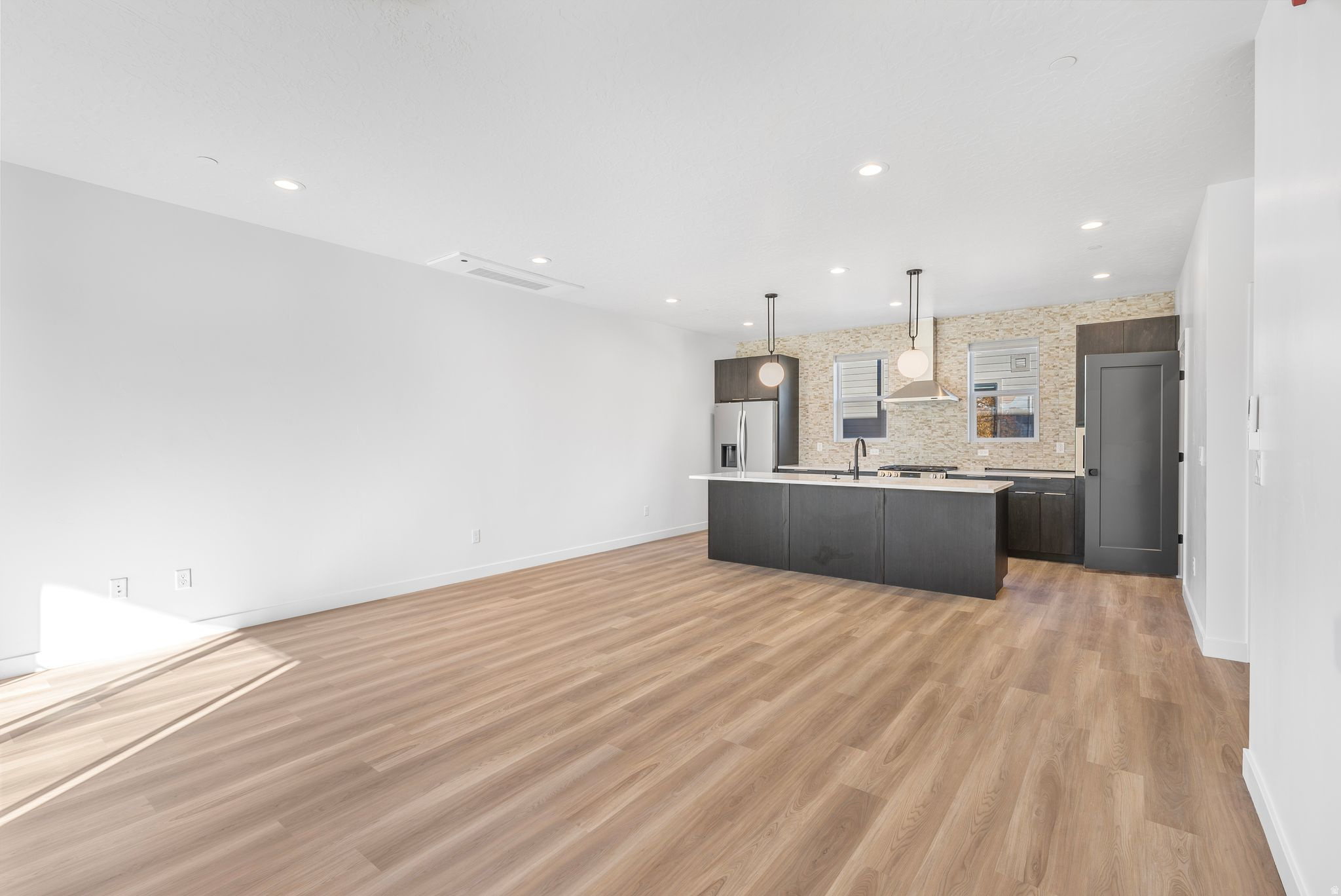 THE MONROE - Residential