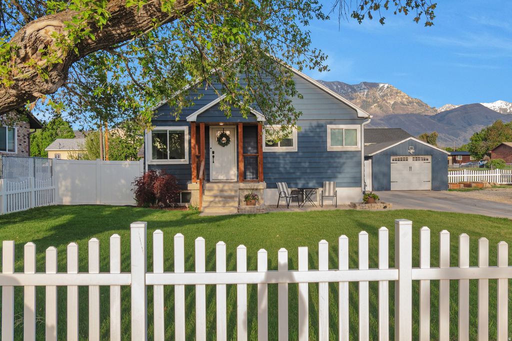 Photo of 1024 N 200 E, Orem, UT 84057 (MLS # 2152324)