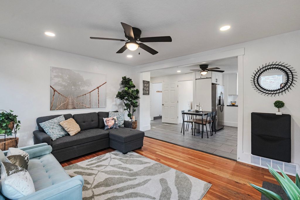 Photo of 1024 N 200 E, Orem, UT 84057 (MLS # 2152324)