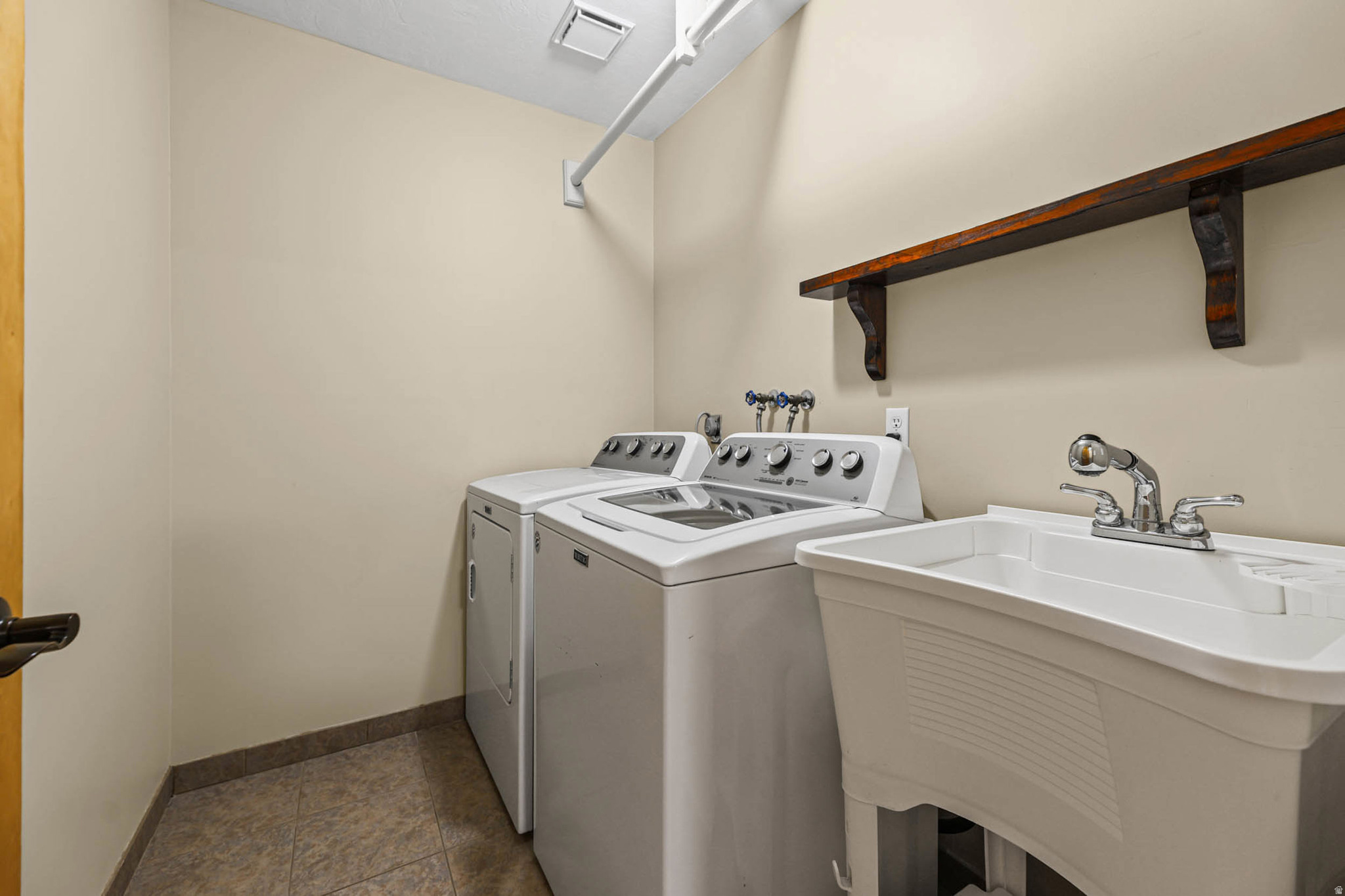 BRANDON CANYON #1 - Residential