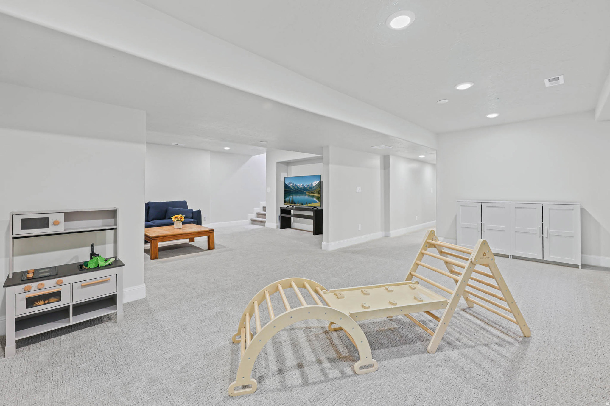 BRANDON CANYON #1 - Residential