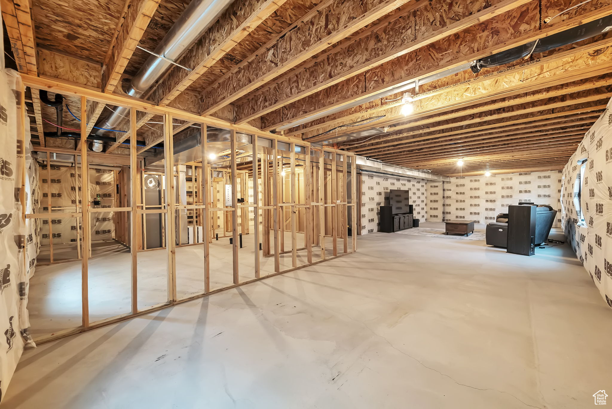 HIDDEN OAKS - Residential