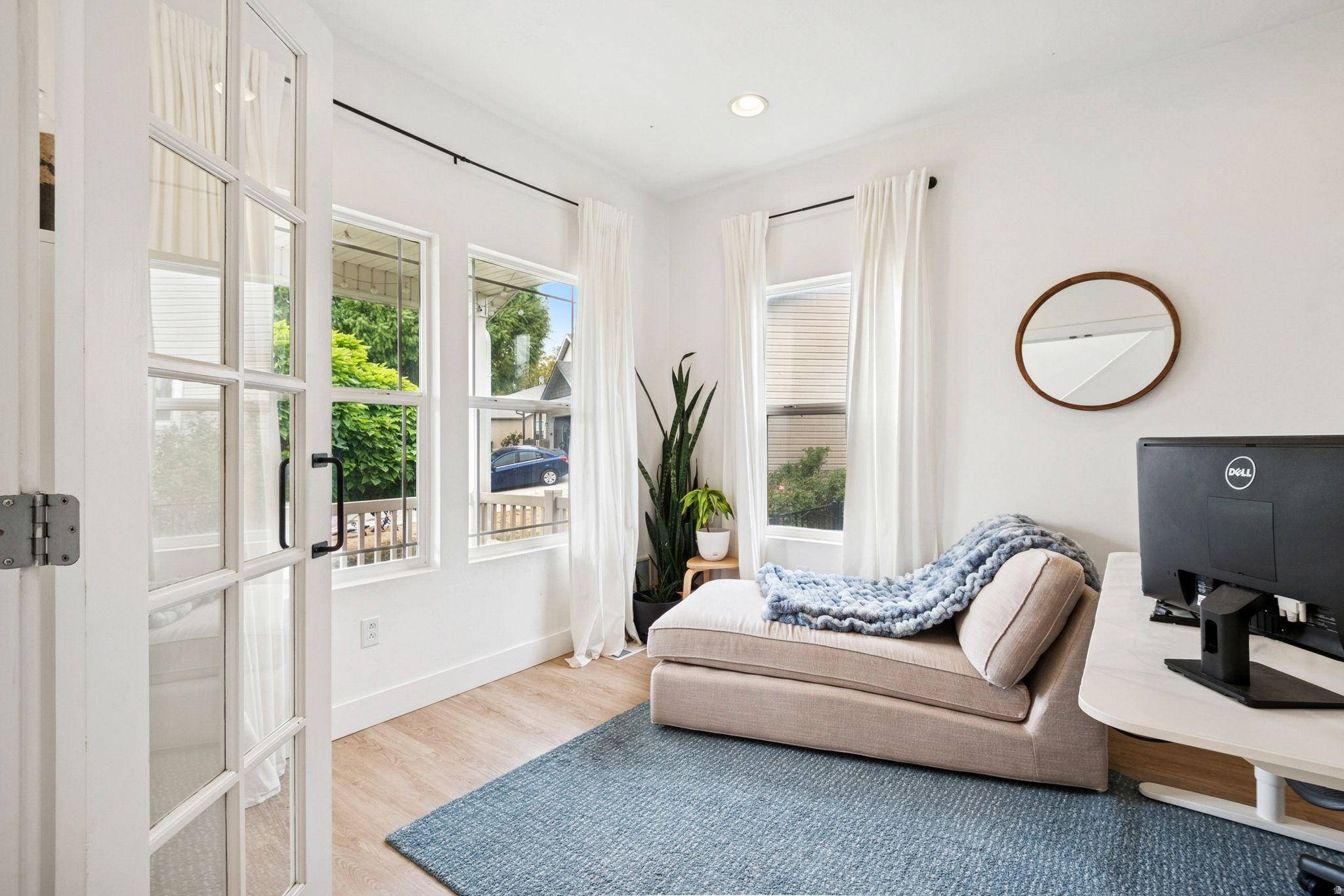 EAGLES GATE - Residential