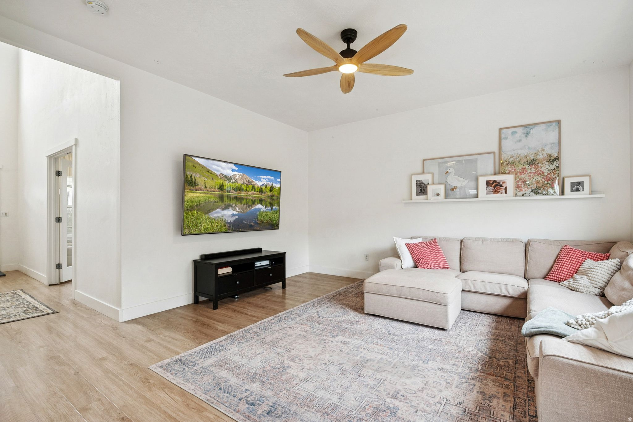 EAGLES GATE - Residential