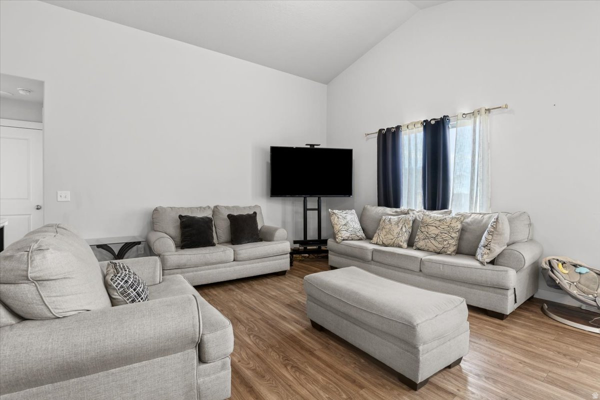 MEADOWS - Residential