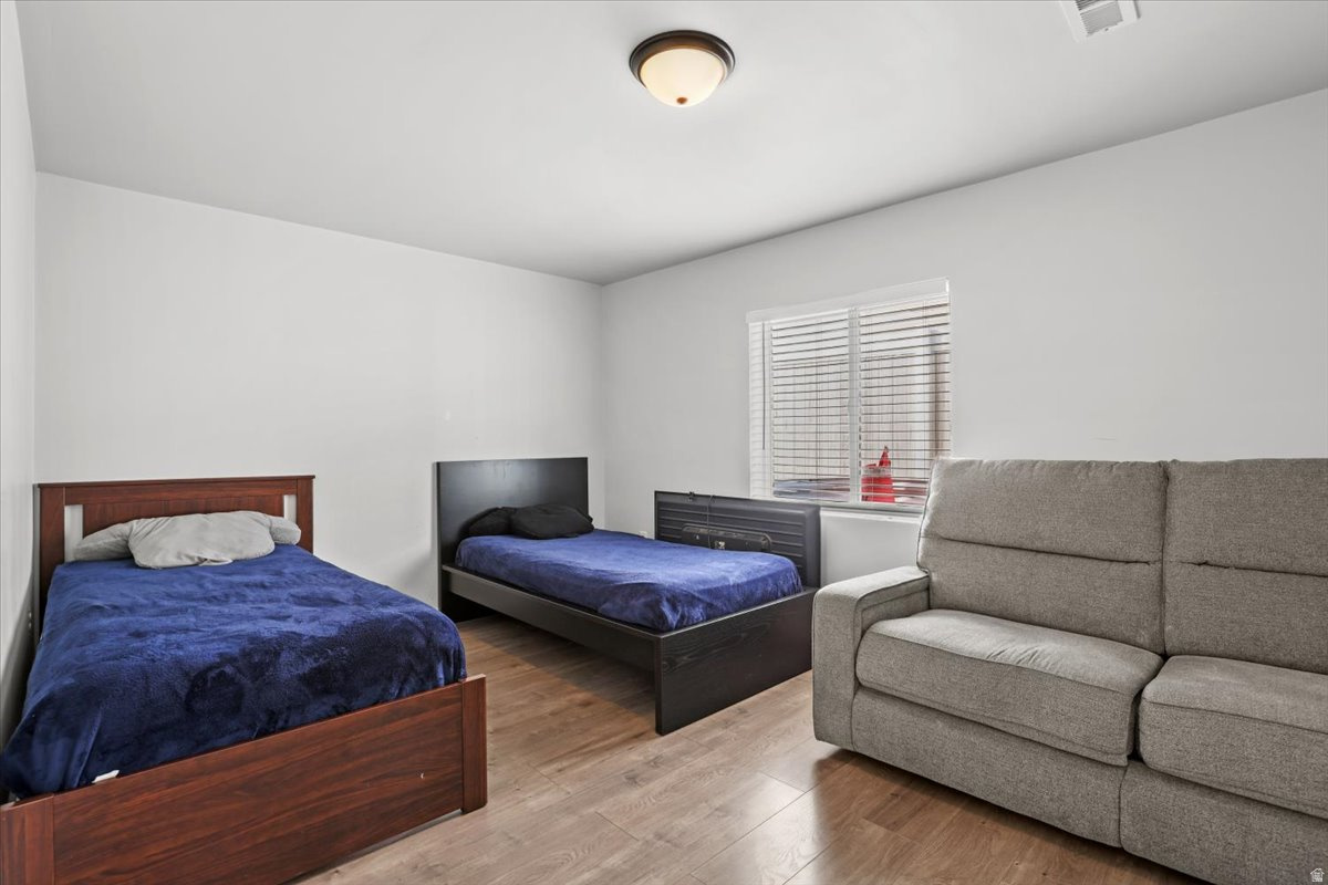 MEADOWS - Residential