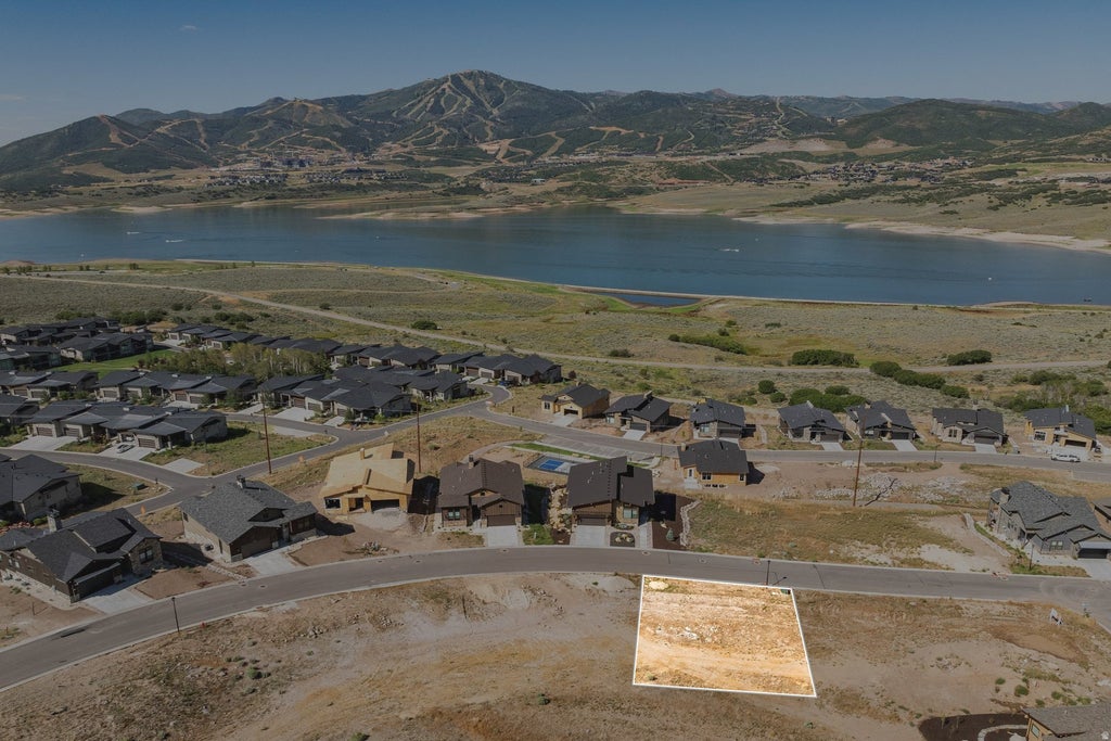 Photo of 479 E KAYAK DR #333, Hideout, UT 84036 (MLS # 2176757)