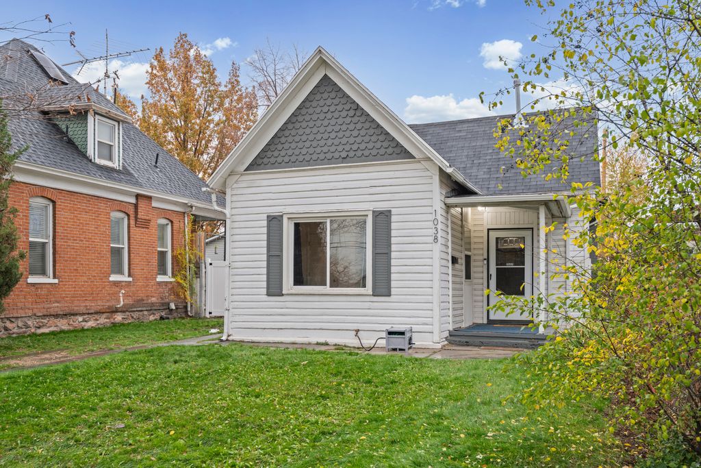 Photo of 1038 W 300 S, Salt Lake City, UT 84104 (MLS # 2124908)