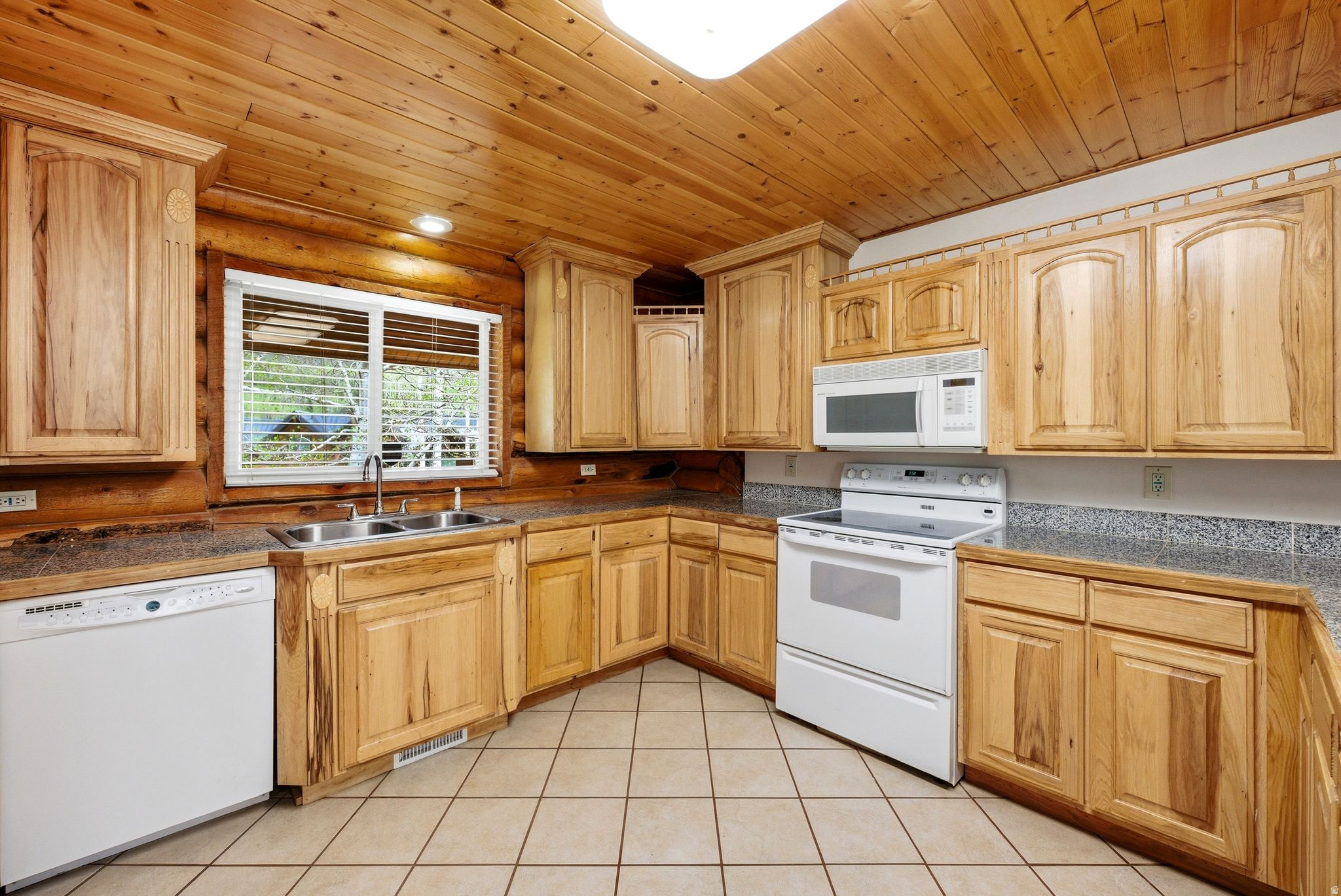 TIMBER LAKES - Residential