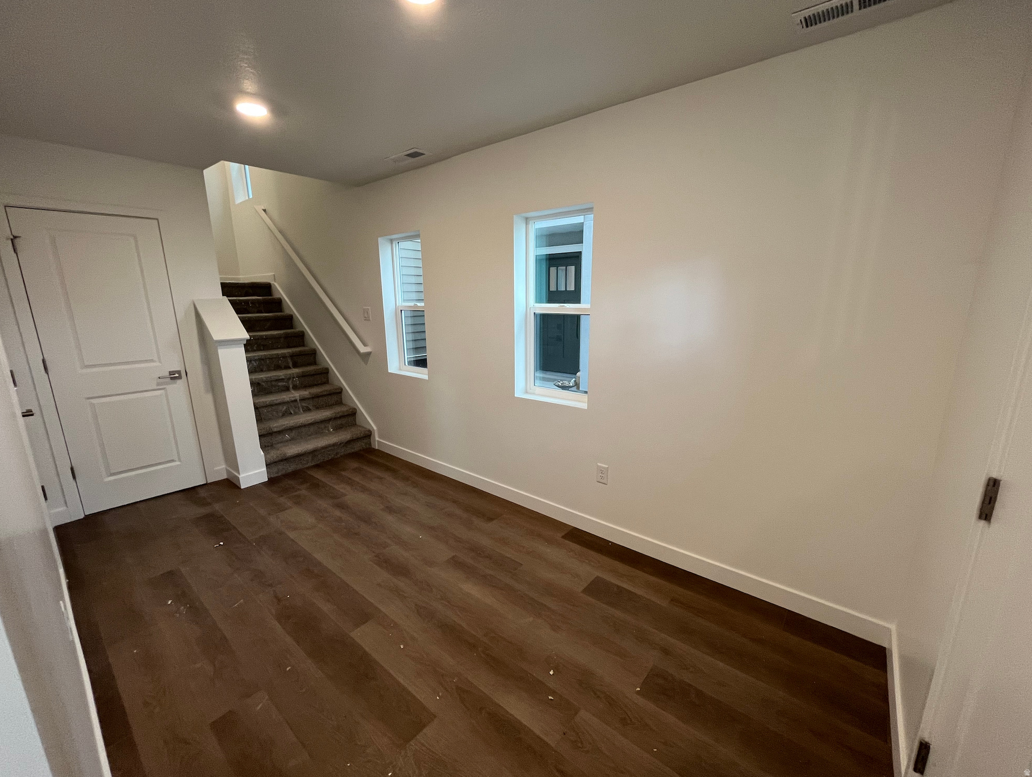 HUNTINGTON RANCH - Residential Income