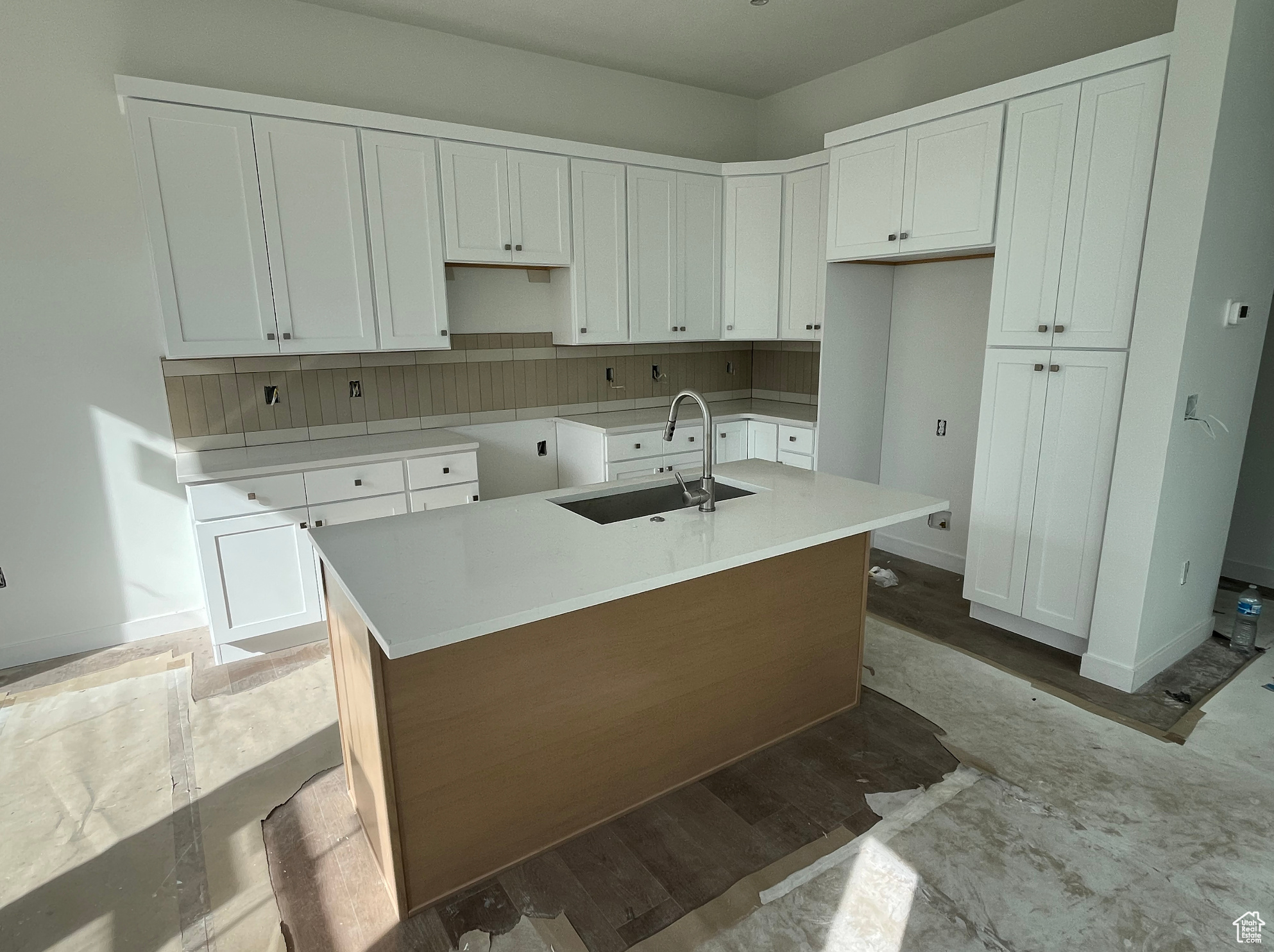 HUNTINGTON RANCH - Residential Income
