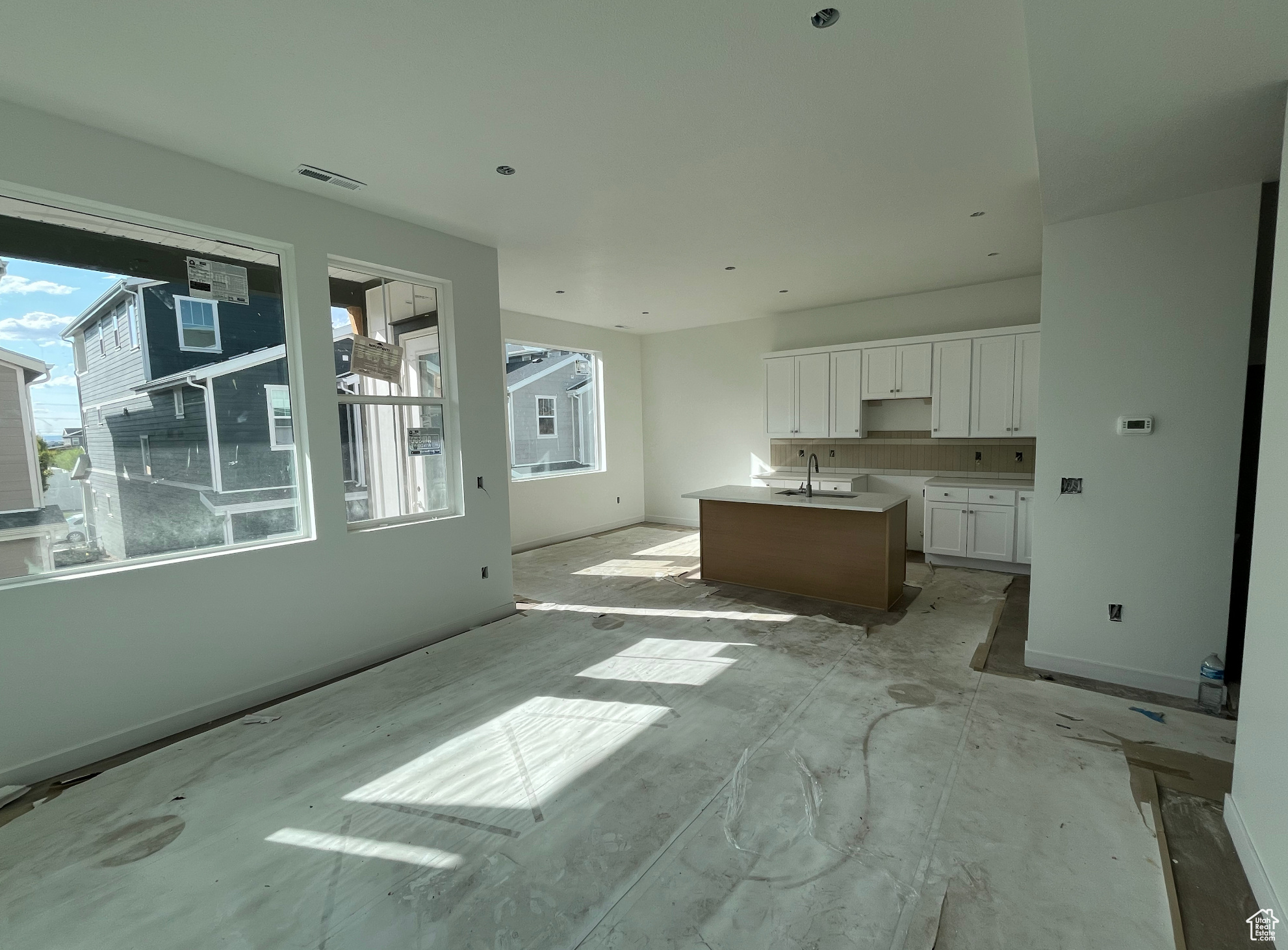 HUNTINGTON RANCH - Residential Income