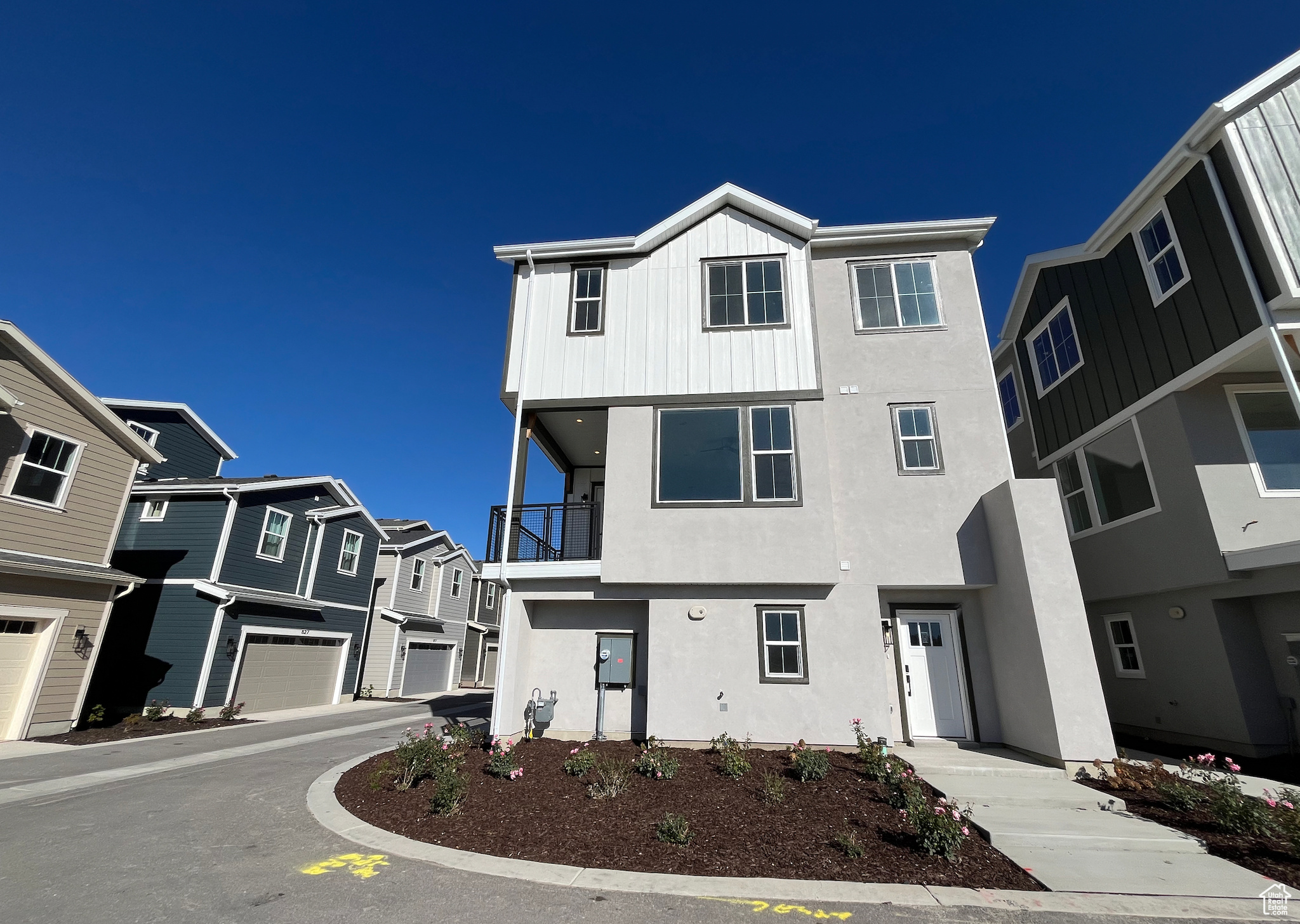 HUNTINGTON RANCH - Residential Income