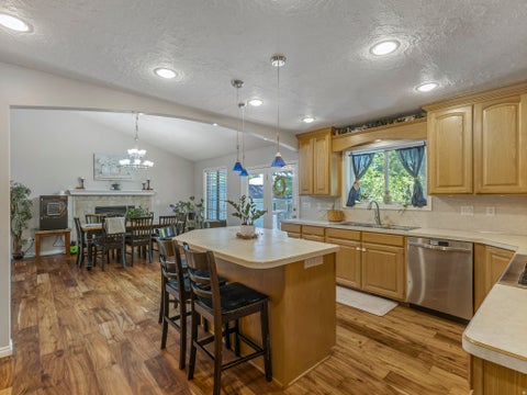 Tiny photo for 5558 S 400 W, Washington Terrace, UT 84405 (MLS # 2166743)