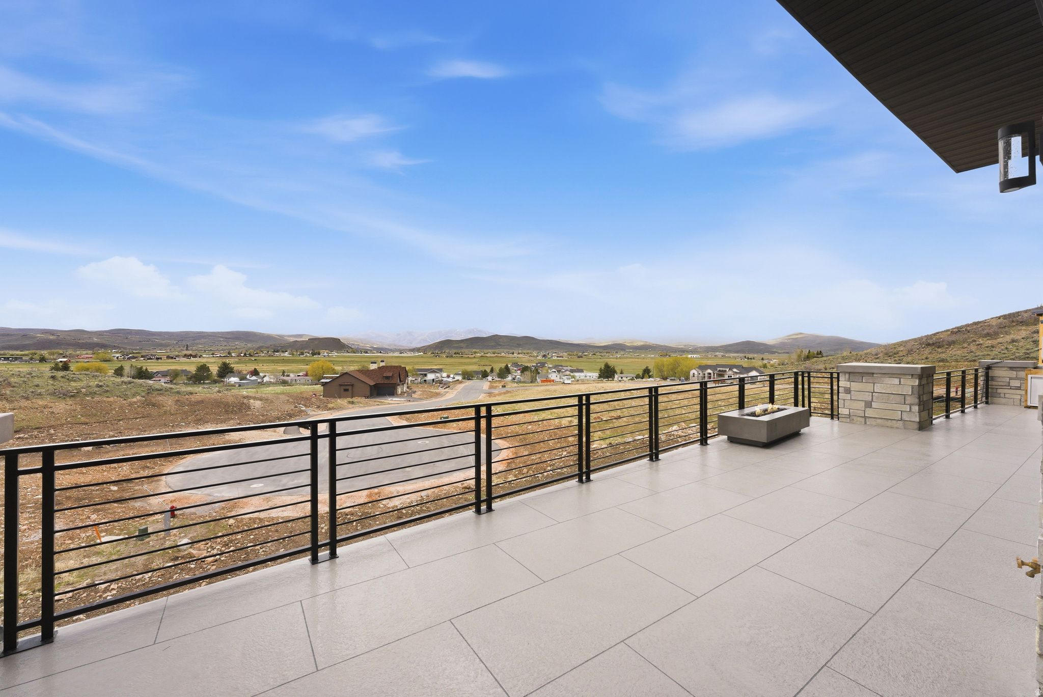 FOOTHILLS AT FRANCIS - Residential