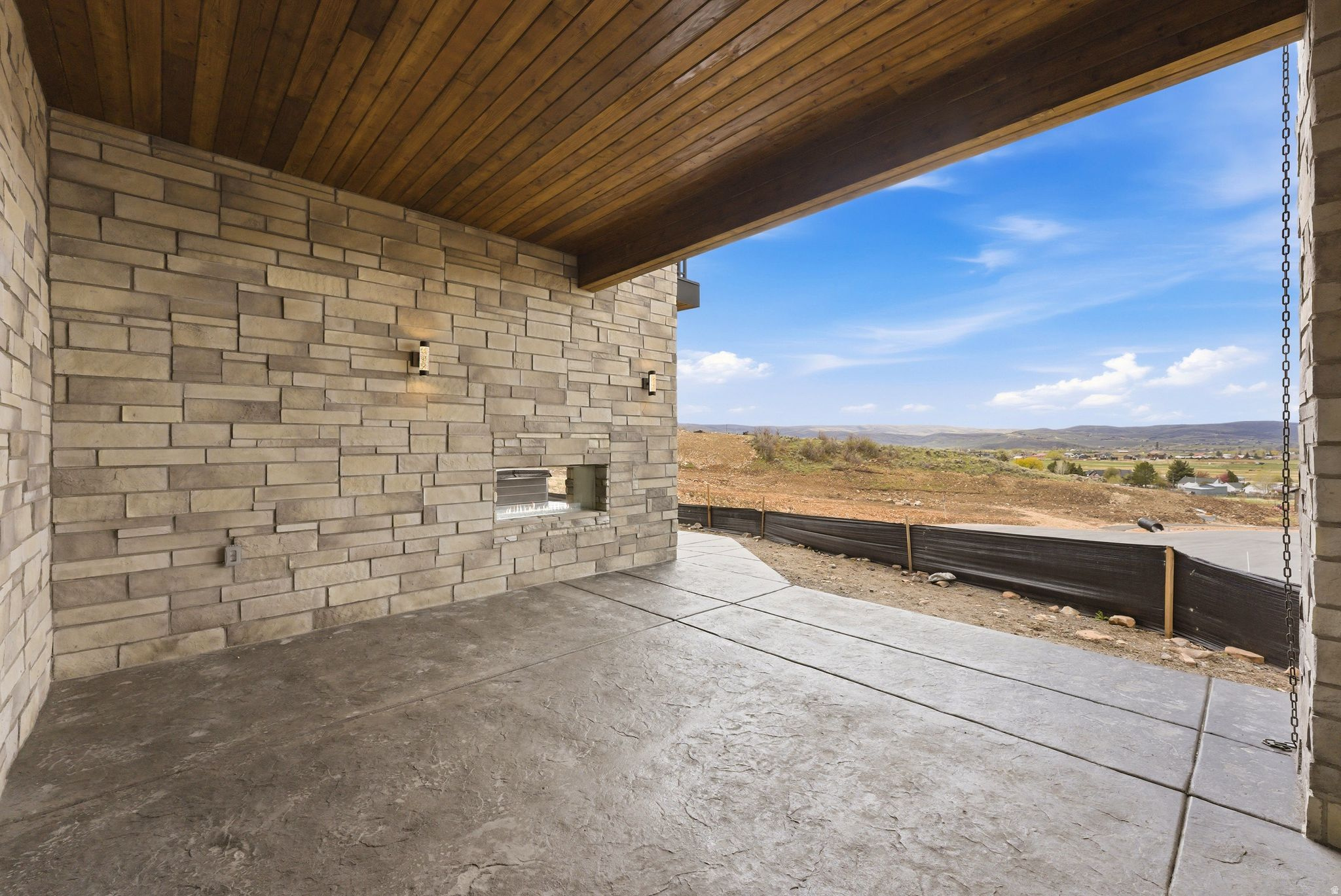 FOOTHILLS AT FRANCIS - Residential