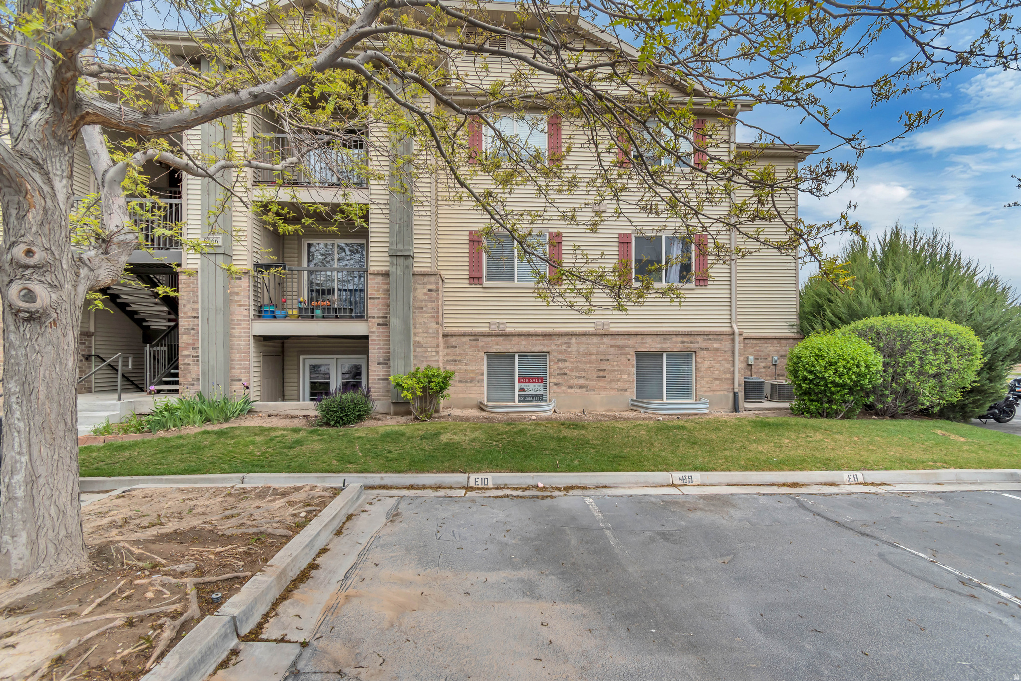 WILLOW SPRINGS - Residential
