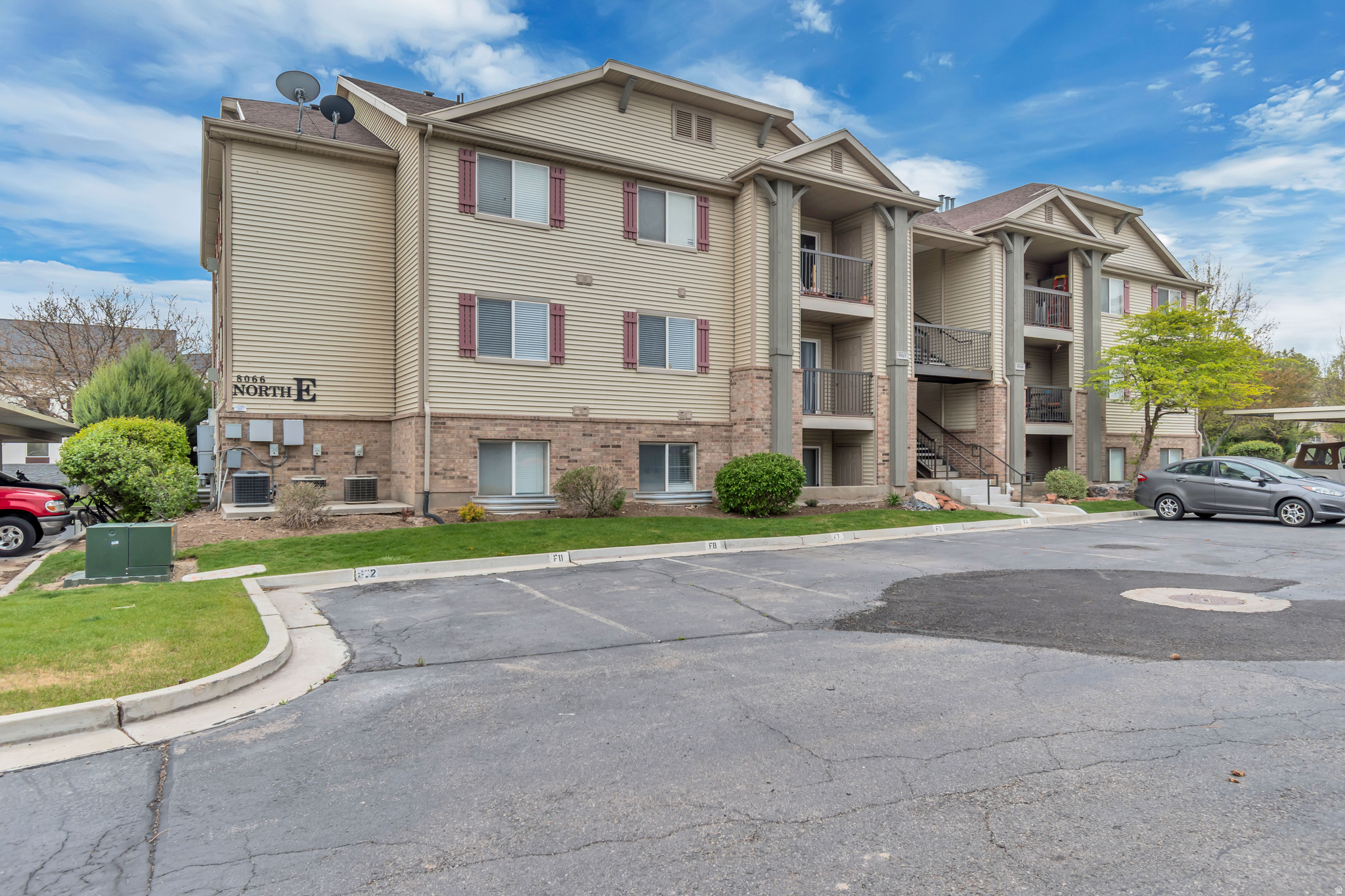 WILLOW SPRINGS - Residential