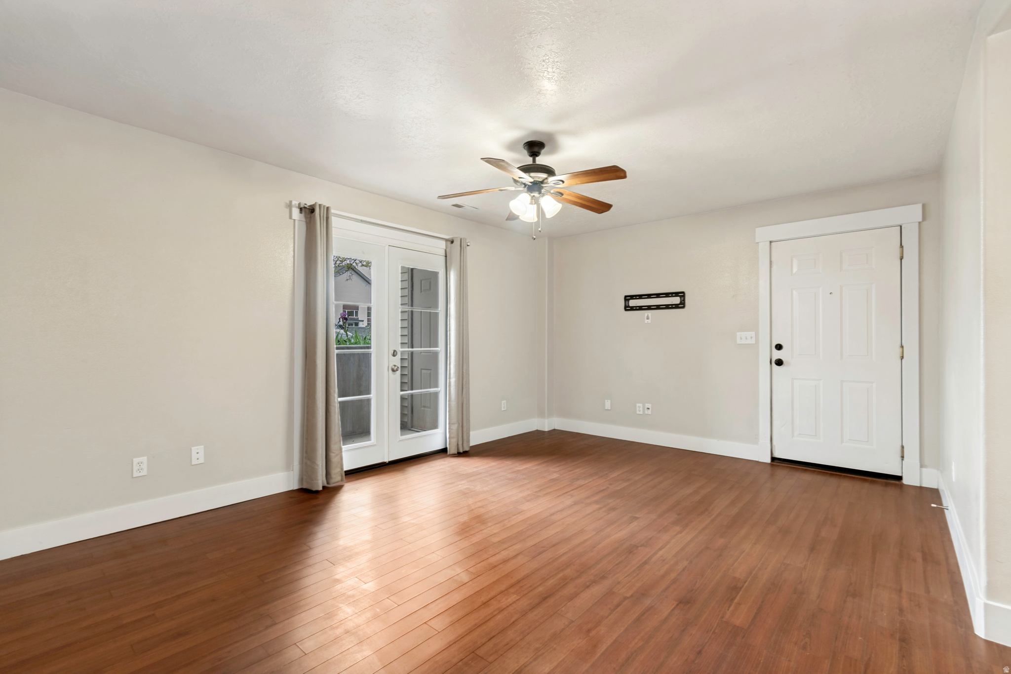 WILLOW SPRINGS - Residential
